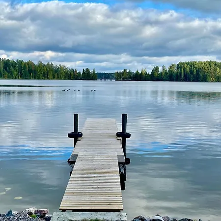 Vuolenkosken Helmi - Laadukas Ympaerivuotinen Moekki Vila *