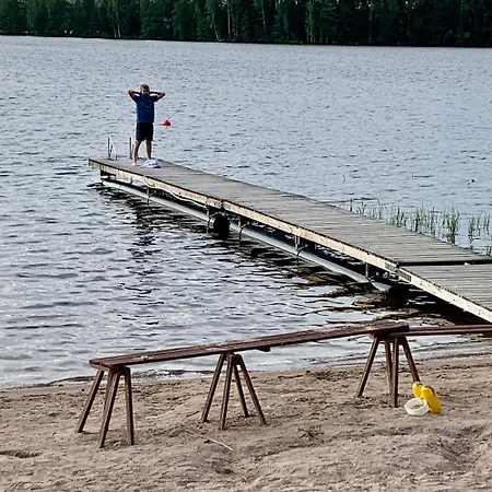 Vuolenkosken Helmi - Laadukas Ympaerivuotinen Moekki